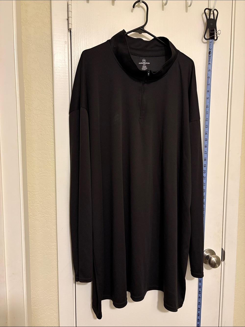 Men's Black Long-Sleeve Quarter-Zip Performance Tee